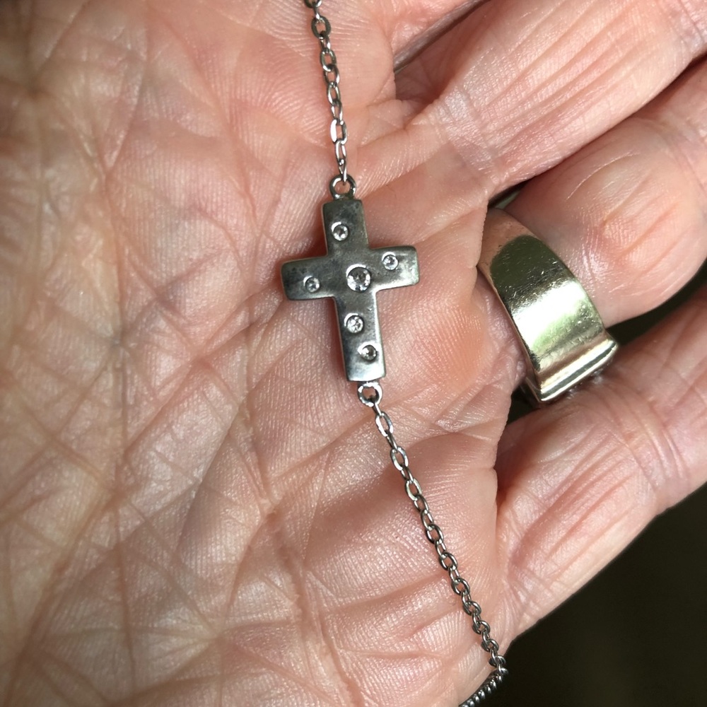 Sterling Silver Horizontal CZ Cross Bracelet. 8”